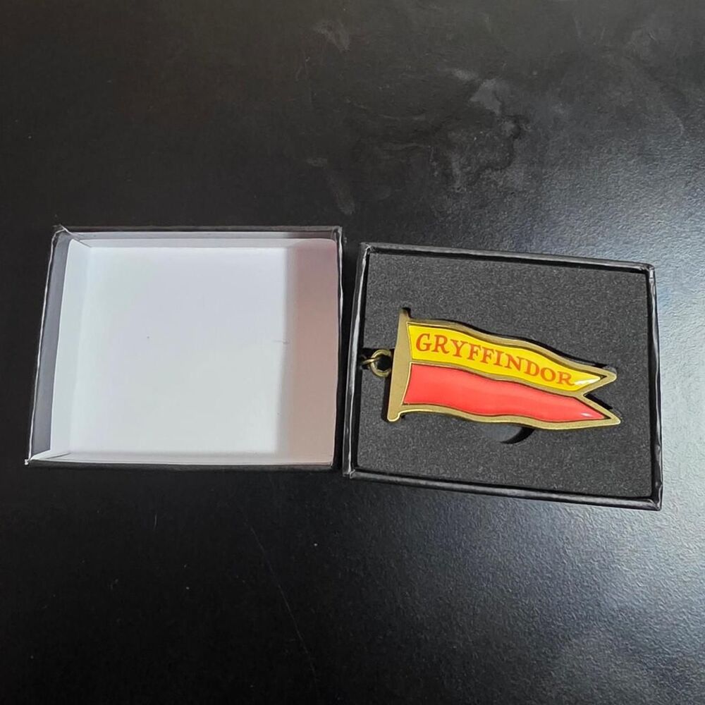 Loot Crate Harry Potter Quidditch at Hogwarts Gryffindor keychain